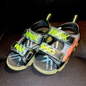 Jurassic World Boys Size 10 Sandals Green Black Dinosaurs